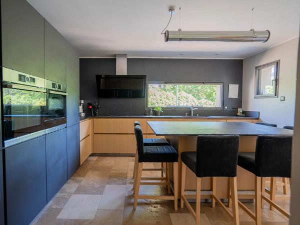 PROPRIÉTÉ À AIX-EN-PROVENCE NORD : HAVRE DE PAIX ET DE LUXE
