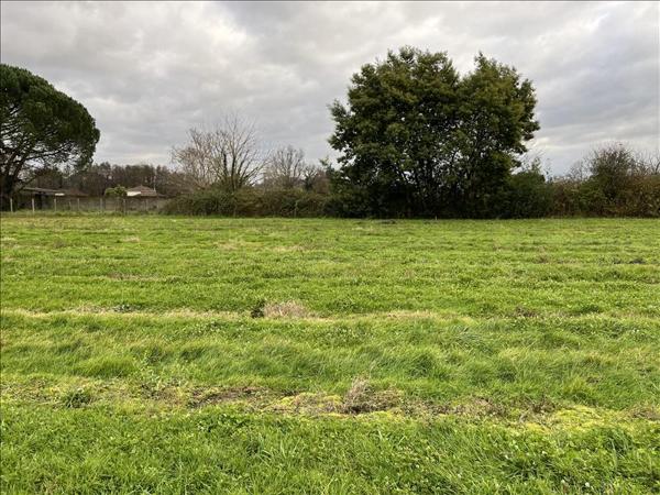 Terrain à vendre |  Guîtres |  816 m²