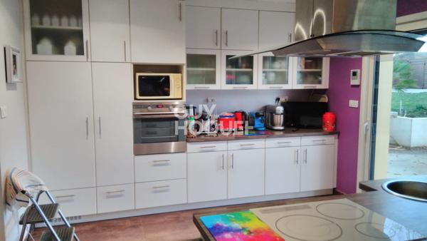 Maison contemporaine à vendre à Saint Allouestre -