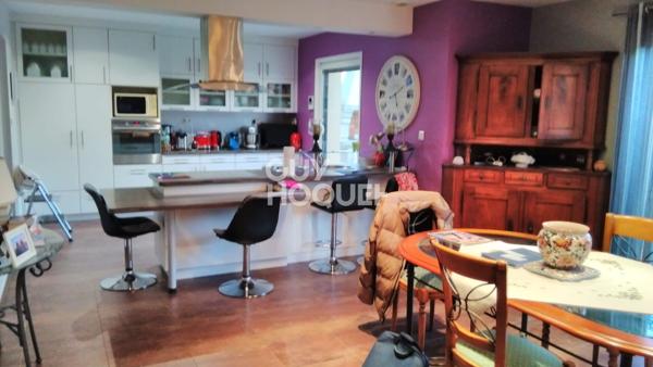 Maison contemporaine à vendre à Saint Allouestre -