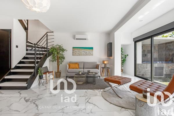 Maison traditionnelle 6 pièces de 155 m² à CARNON PLAGE (34280)