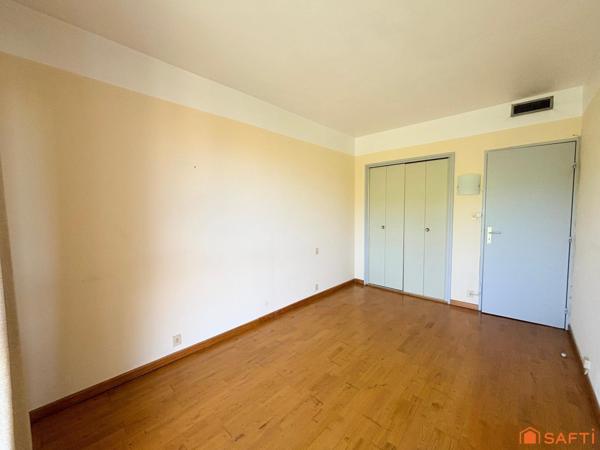 Appartement 54m2 Dernier étage vue et ascenseur !