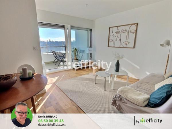 Appartement
         2 pièces
        - 53 m² 273 000 € *
