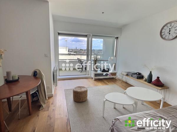 Appartement
         2 pièces
        - 53 m² 273 000 € *