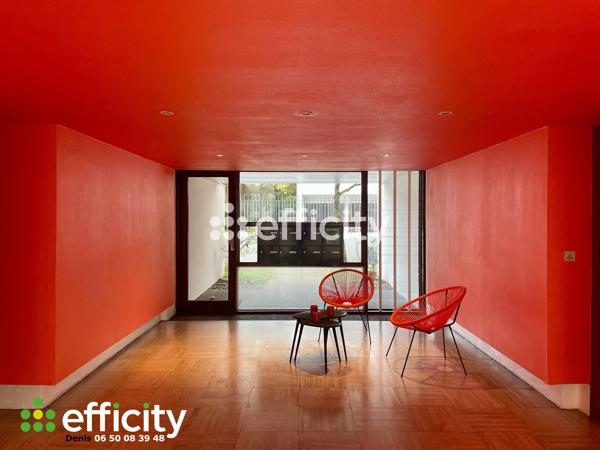 Appartement
         2 pièces
        - 53 m² 273 000 € *