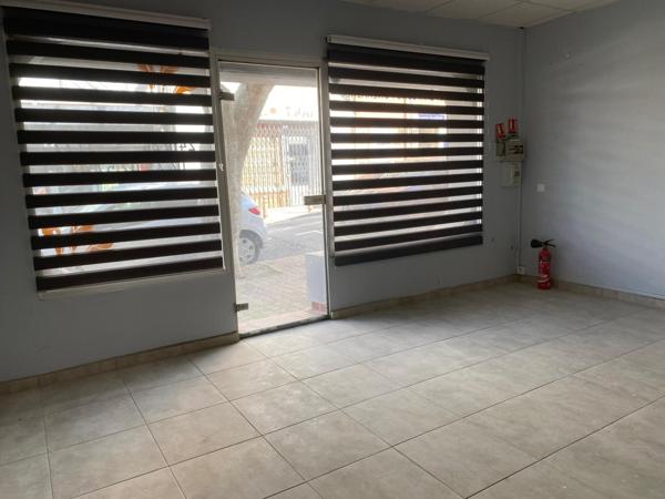 MAGNIFIQUE LOCAL COMMERCIAL 36 M² ROGNAC 13340