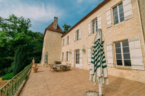 Château de Prestige dans le Nord du Gers