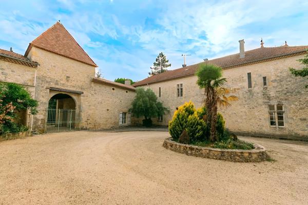 Château de Prestige dans le Nord du Gers