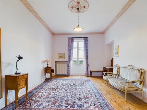 Château de Prestige dans le Nord du Gers