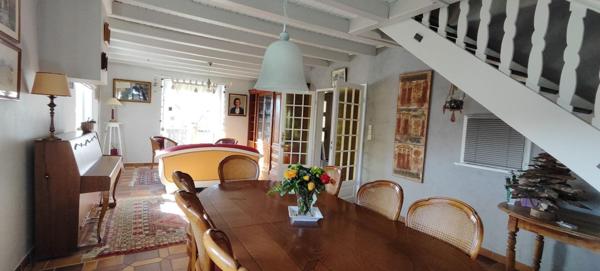 Vescemont 90200 : Maison 7 pièces 160 m2 sur 1054m² de terrain