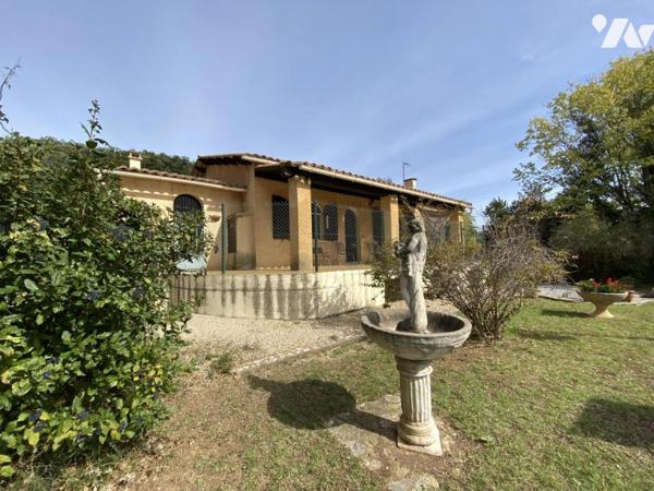  UZES 12 Km -Villa avec  terrain piscinable  vue dégagée 