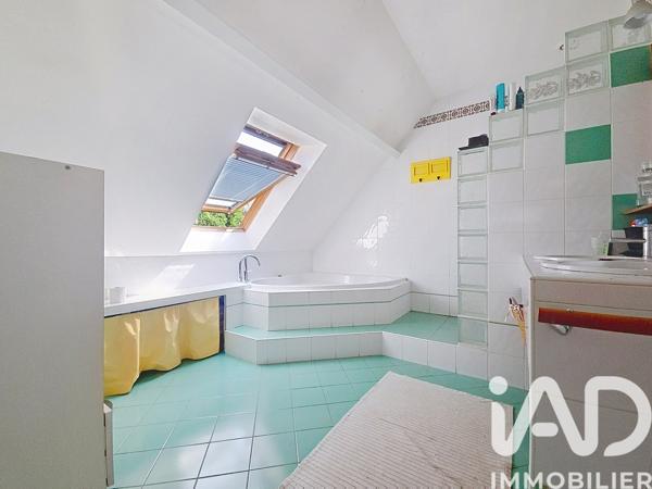 Maison à vendre 6 pièces 141 m² Suresnes