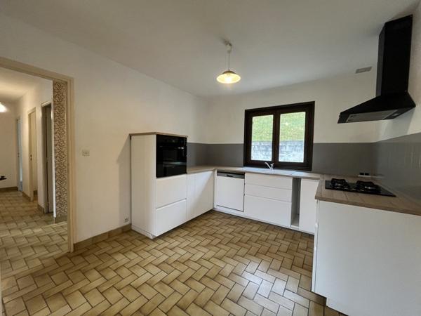 Maison à louer 800 € CC Auriac-du-Périgord 3 p 88 m² DPE C