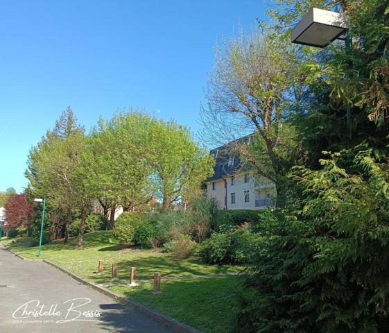 Limite Saint-Maur - Joli T4 avec loggia