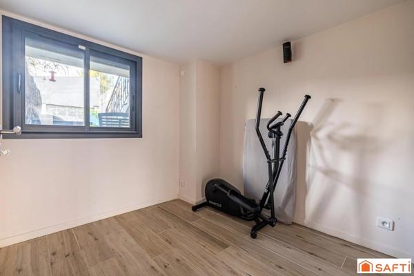 Jolie maison rénovée, jardin, studio indépendant.