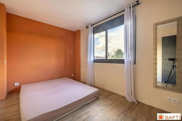 Jolie maison rénovée, jardin, studio indépendant.