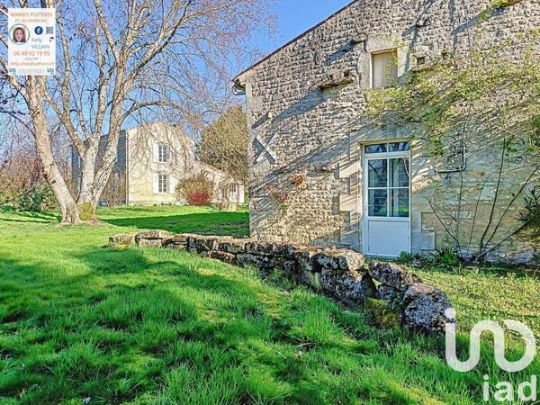 Maison rustique 5 pièces de 206 m² à Coulon (79510)