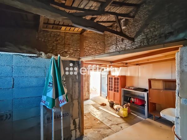 Maison
         3 pièces
        - 81 m²