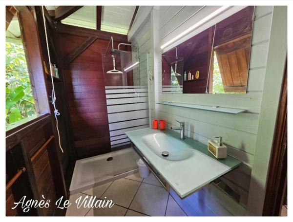 Villa Familiale avec Piscine + T2 + Bungalow sur 4 000 m2