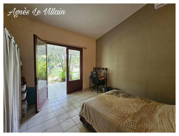 Villa Familiale avec Piscine + T2 + Bungalow sur 4 000 m2