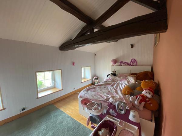 Fermette restaurée avec nombreuses dépendances à 10mns de Thouars