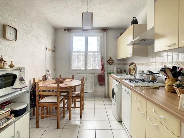 Appartement Montelimar 4 pièce(s) 78 m2 2 chambres