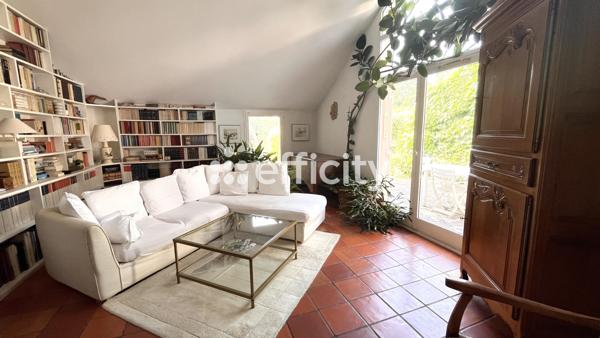 Maison
         6 pièces
        - 108 m² Exclusivité 300 000 € *