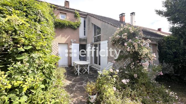 Maison
         6 pièces
        - 108 m² Exclusivité 300 000 € *