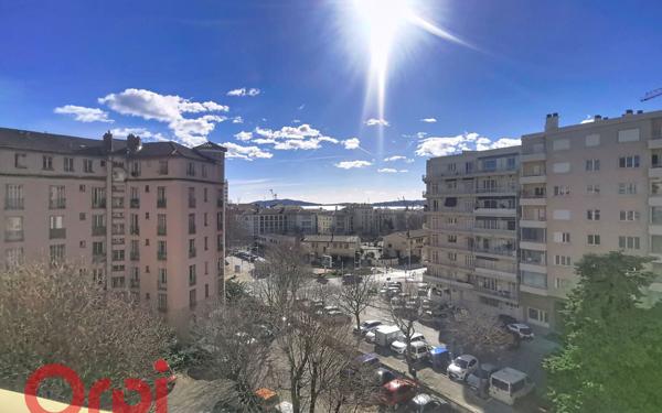 Appartement à vendre    2 pièces •  Toulon
