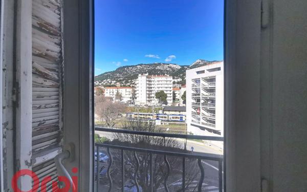 Appartement à vendre    2 pièces •  Toulon