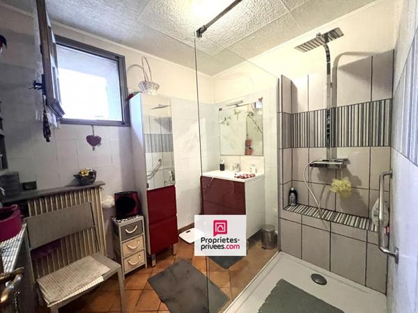 Maisons de 113 et 92m ² sur de 6000 m² de terrain