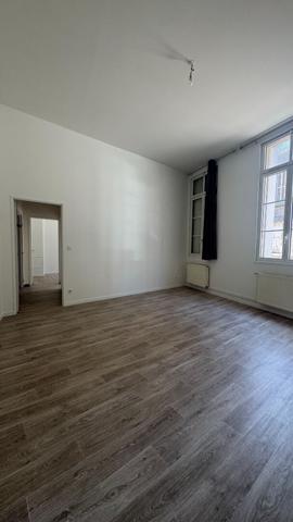 A louer - Grand appartement T4 de 91m² à Elbeuf - Disponible immédiatement