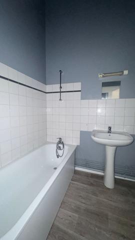 A louer - Grand appartement T4 de 91m² à Elbeuf - Disponible immédiatement