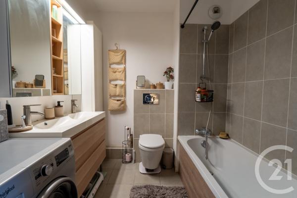 Appartement F3 à vendre  3 pièces - 65,74 m2 TORCY - 77