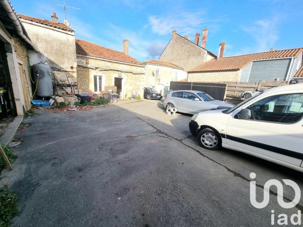 Maison à vendre 10 pièces 223 m² Sainte-Hermine
