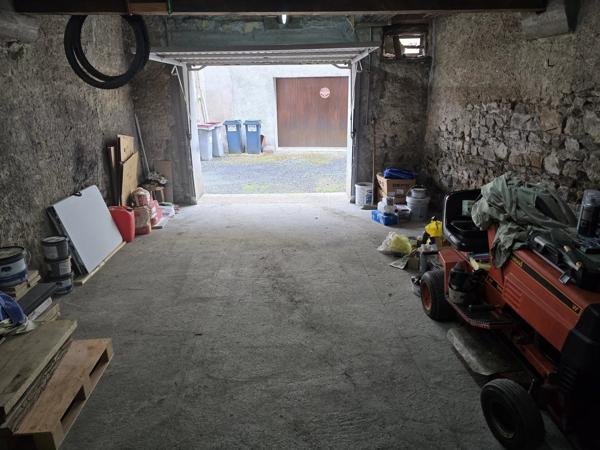 Vente                                                      Maison
                        
                     4 pièces                      131 m2                     à Jumeaux