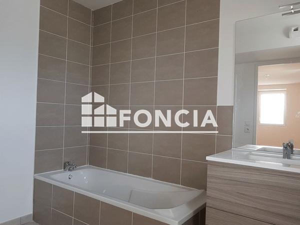 Location Appartement 2 pièces 43.6 m² - 36 BIS AVENUE DE GRUGLIASCO Echirolles 38130