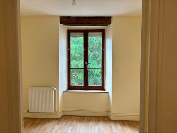 Maison de 133 m² à Sillé-le-Guillaume - 4 chambres, jardin et garage