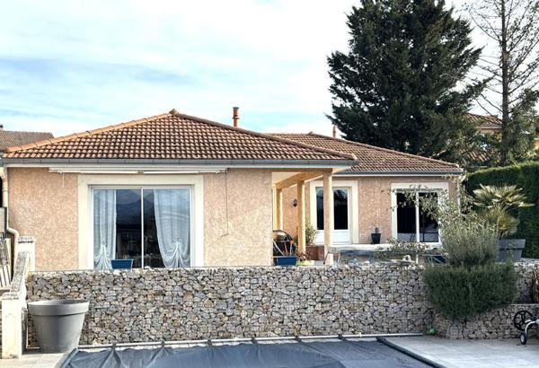 SURY le COMTAL 42450 Maison plain-pied 160m² habitables 4 chambres sur 950m² de terrain
