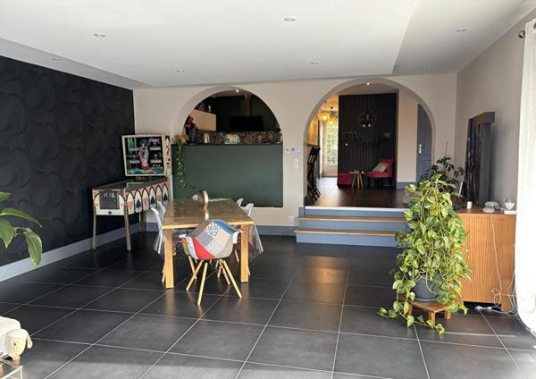 SURY le COMTAL 42450 Maison plain-pied 160m² habitables 4 chambres sur 950m² de terrain