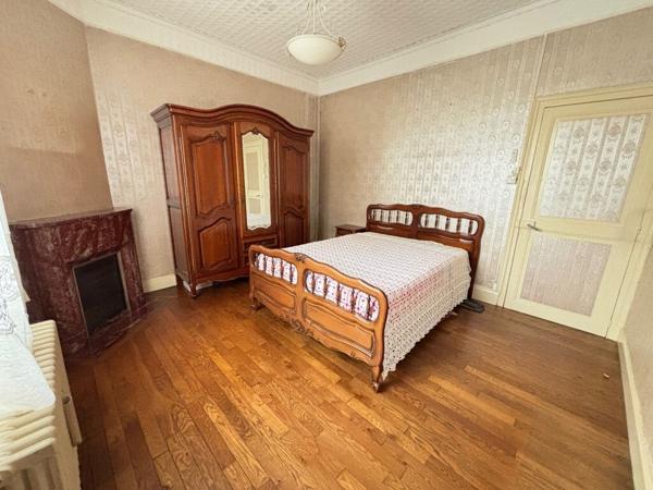 EN VENTE - FOURCHAMBAULT - Maison 3 chambres et bureaux terrain