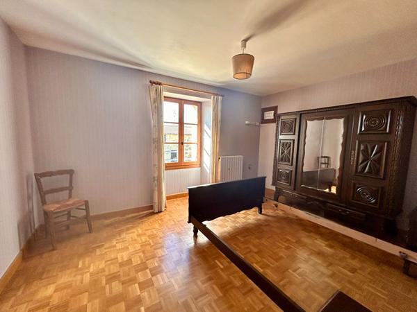 Propriété composée de 2 maisons d'habitation et multiples dépendances