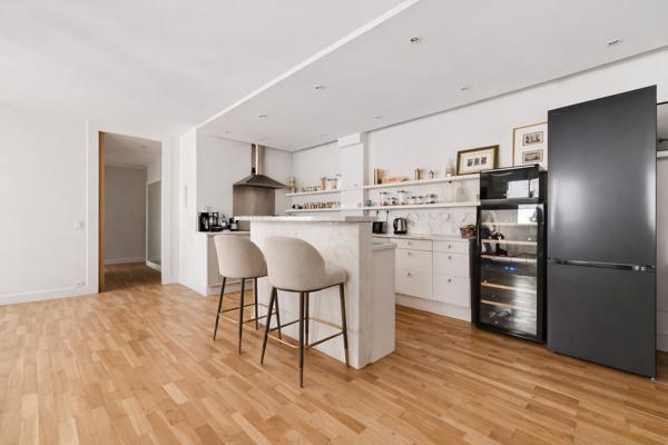 Appartement 7 pièces 210.31 m2