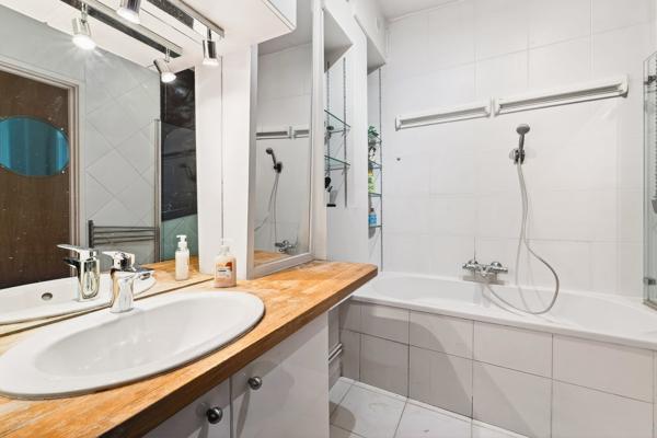 Appartement 7 pièces 210.31 m2