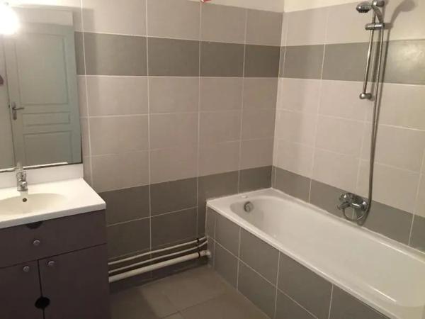 Appartement à louer 3 pièces 77.91m²