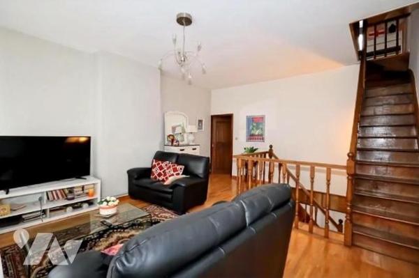 MAISON SEMI MITOYENNE PROCHE CENTRE VILLE