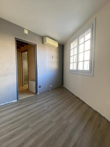 Nogent-le-Roi (28210) Maison 6 Pièces en centre ville avec garage et jardin