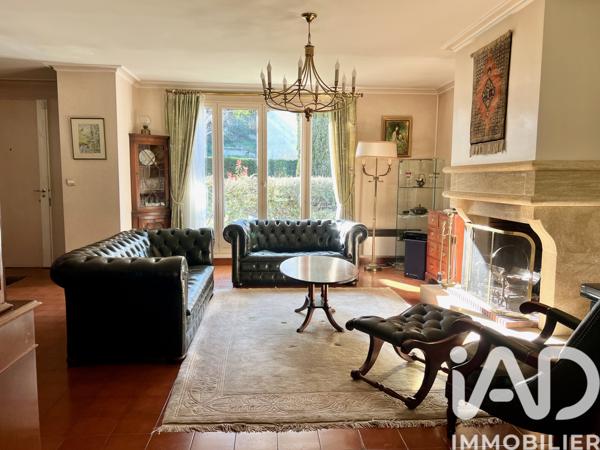 Maison à vendre 7 pièces 160 m² Le Mesnil-le-Roi