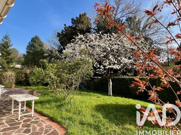 Maison à vendre 7 pièces 160 m² Le Mesnil-le-Roi