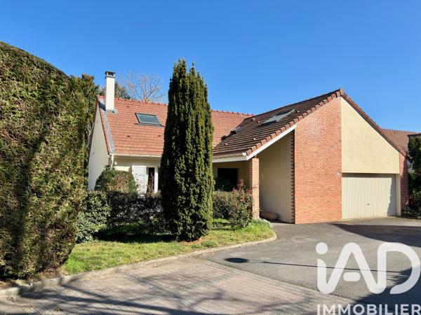 Maison à vendre 7 pièces 160 m² Le Mesnil-le-Roi